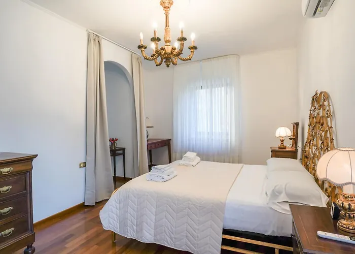 Alpine Townhouse Escape Appartamento
